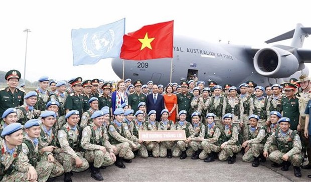 Vietnam s engineering unit, field hospital leave for UN peacekeeping missions